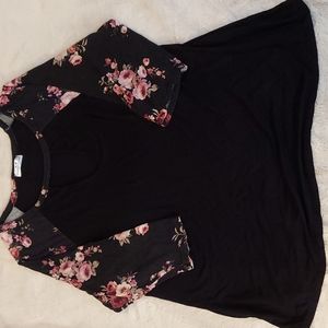 Rebellious Dreamer 2XL Floral Sleeve Baseball Tee Keyhole Neckline